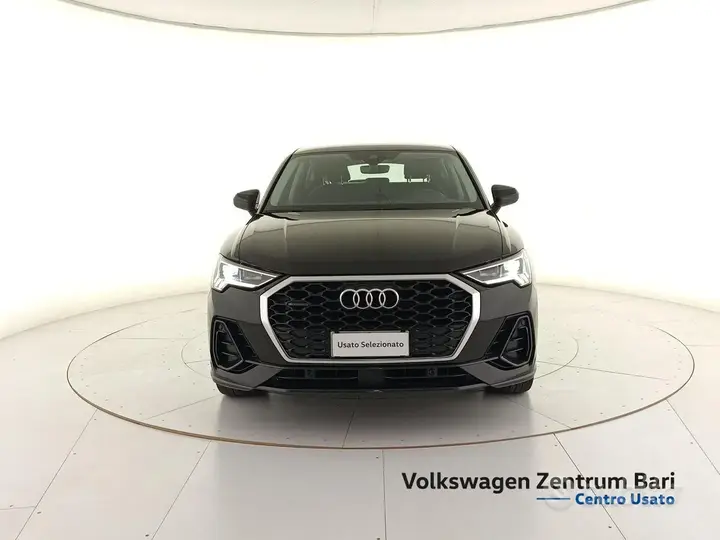 Audi Q3 2021 photo 3