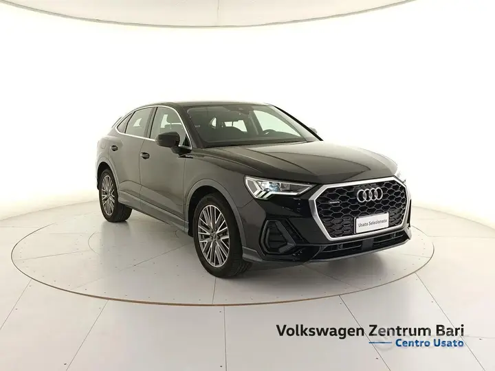 Audi Q3 2021 photo 4