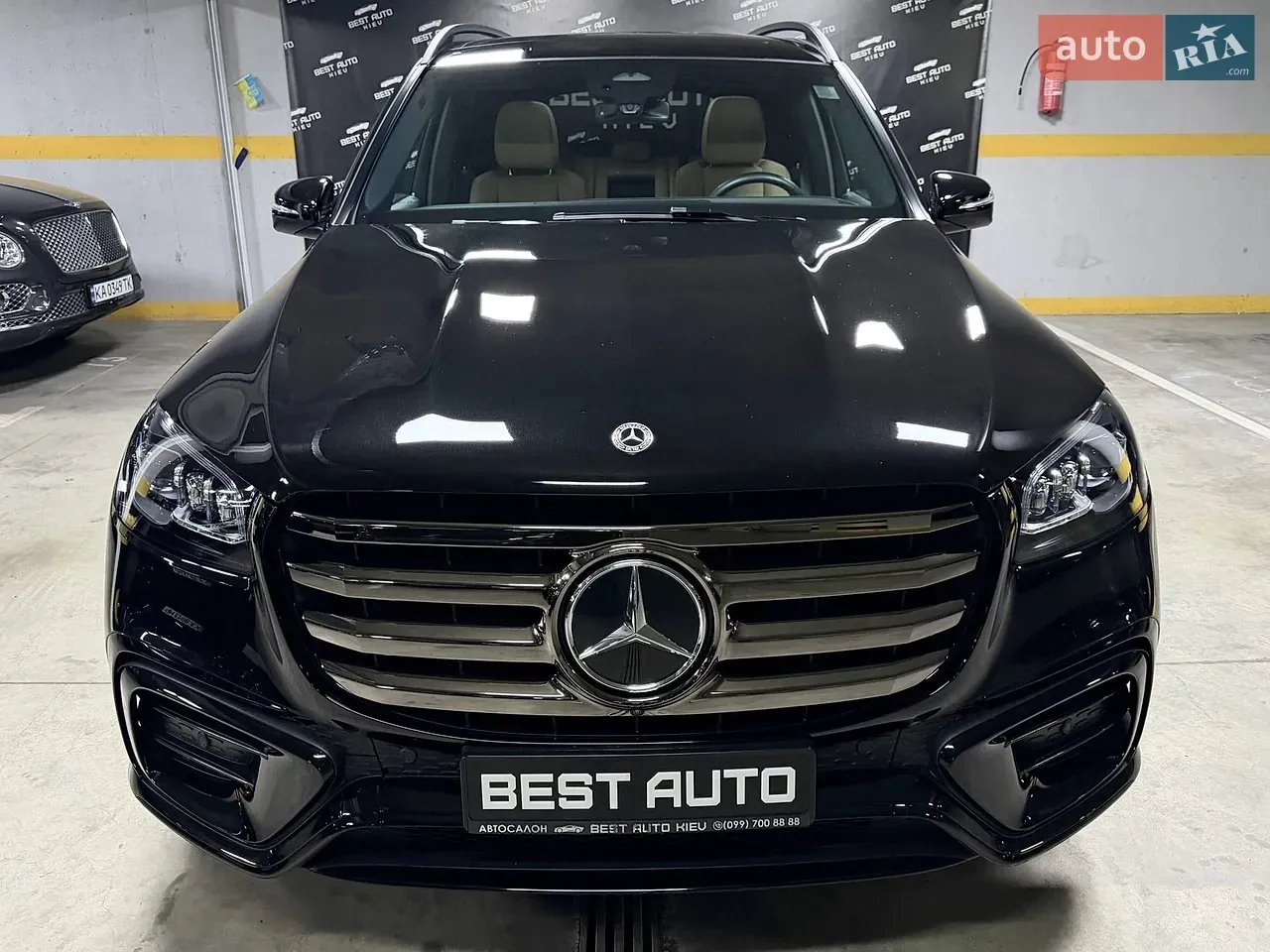 Mercedes-Benz Gls-Class 2024 photo 2