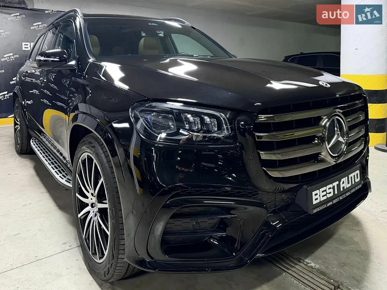 Mercedes-Benz Gls-Class 2024 photo 5