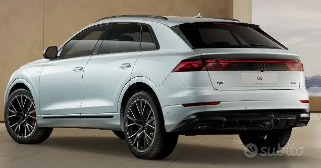 Audi Q8 photo 2