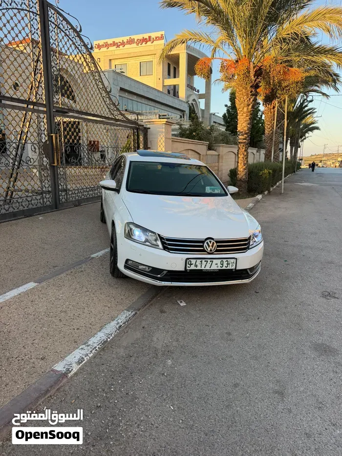 Volkswagen Passat 2011 photo 2