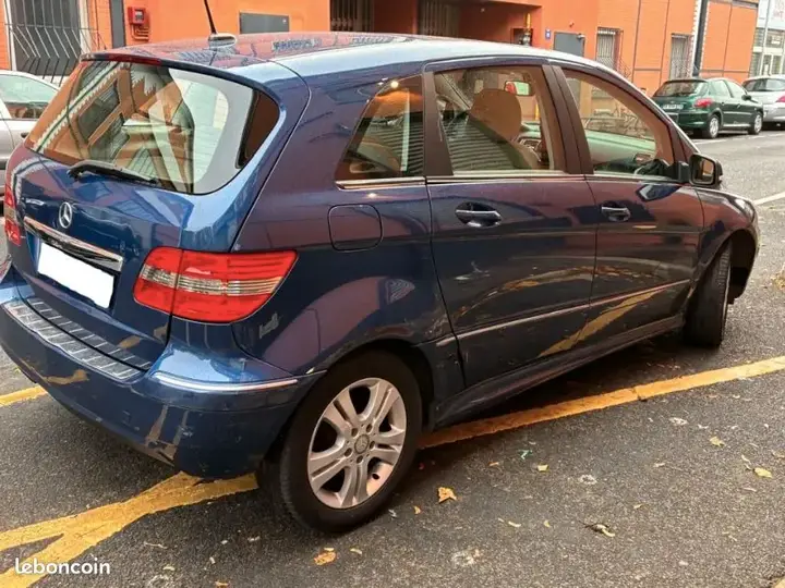 Mercedes-Benz B-Class 2010 photo 4