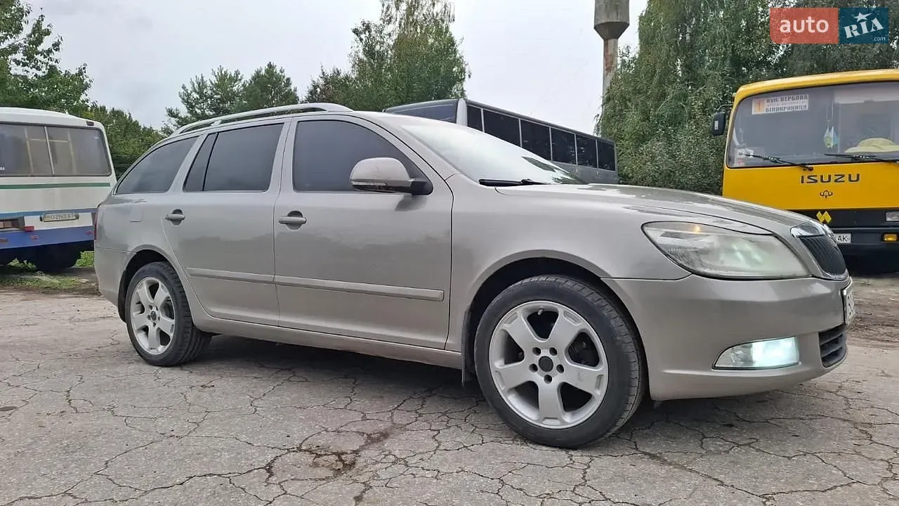 Skoda Octavia 2010 photo 3