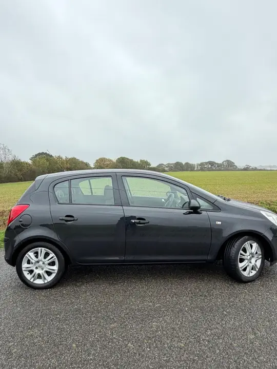 Vauxhall Corsa 2013 photo 3