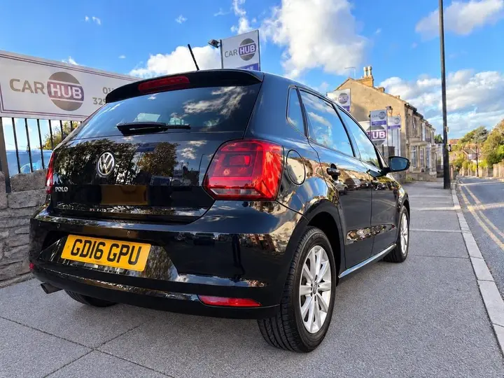 Volkswagen Polo 2016 photo 2