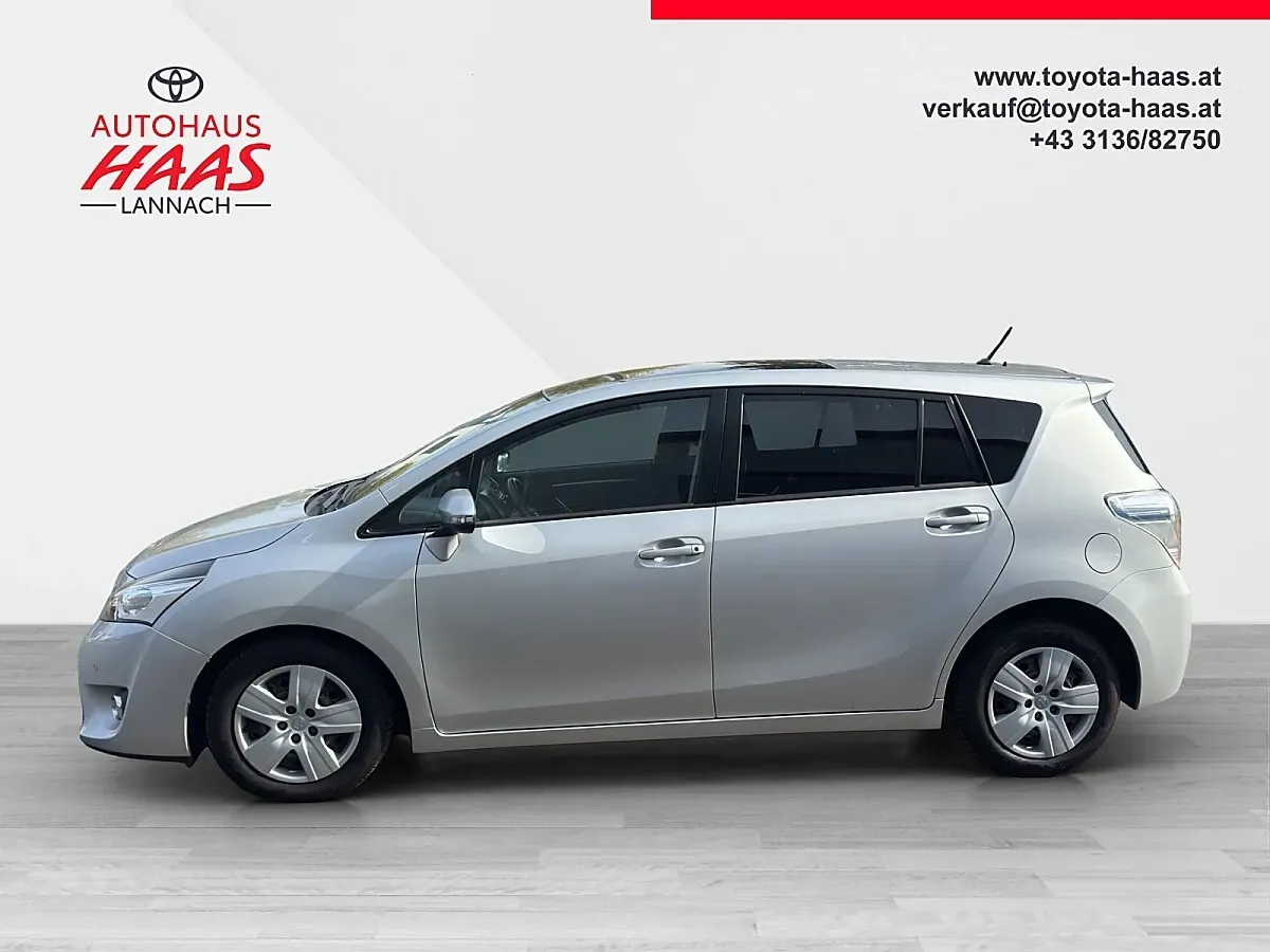 Toyota Verso 2013 photo 2