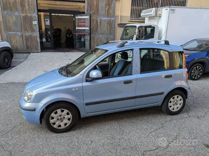Fiat Panda 2010 photo 2