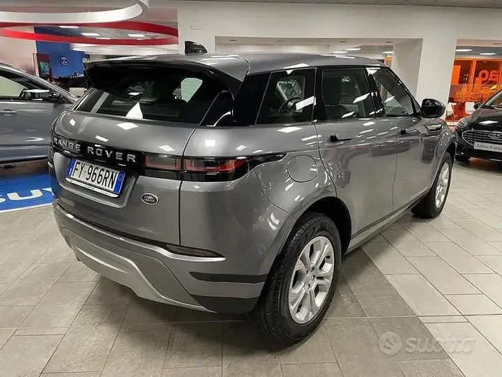 Land Rover Evoque 2019 photo 2