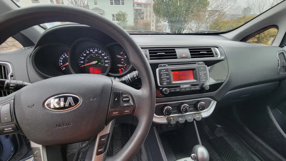 Kia Rio 2016 photo 3