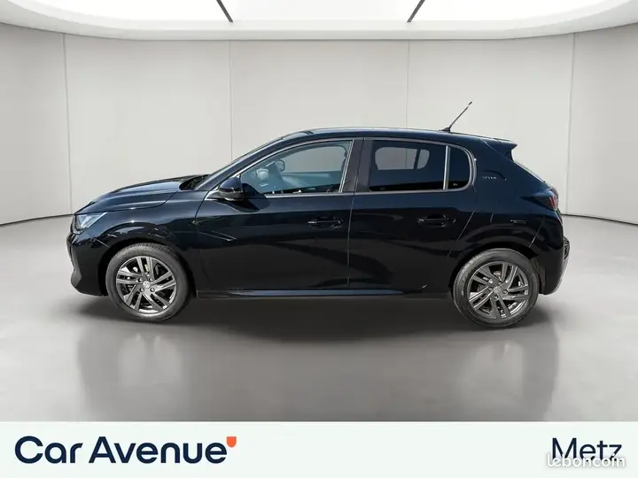 Peugeot 208 2022 photo 2