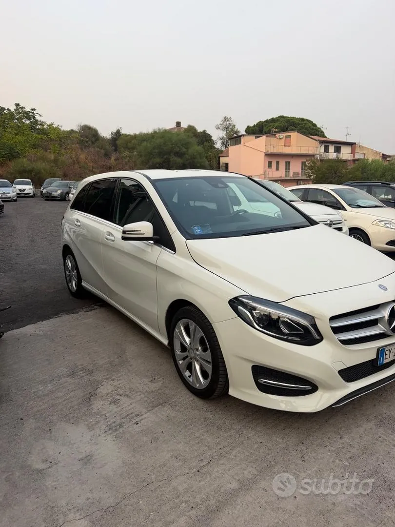Mercedes-Benz B 2015 photo 2