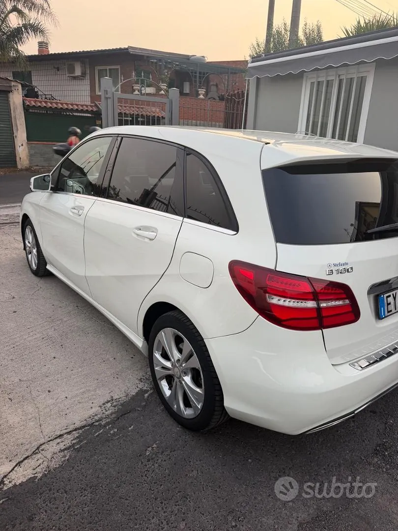 Mercedes-Benz B 2015 photo 3