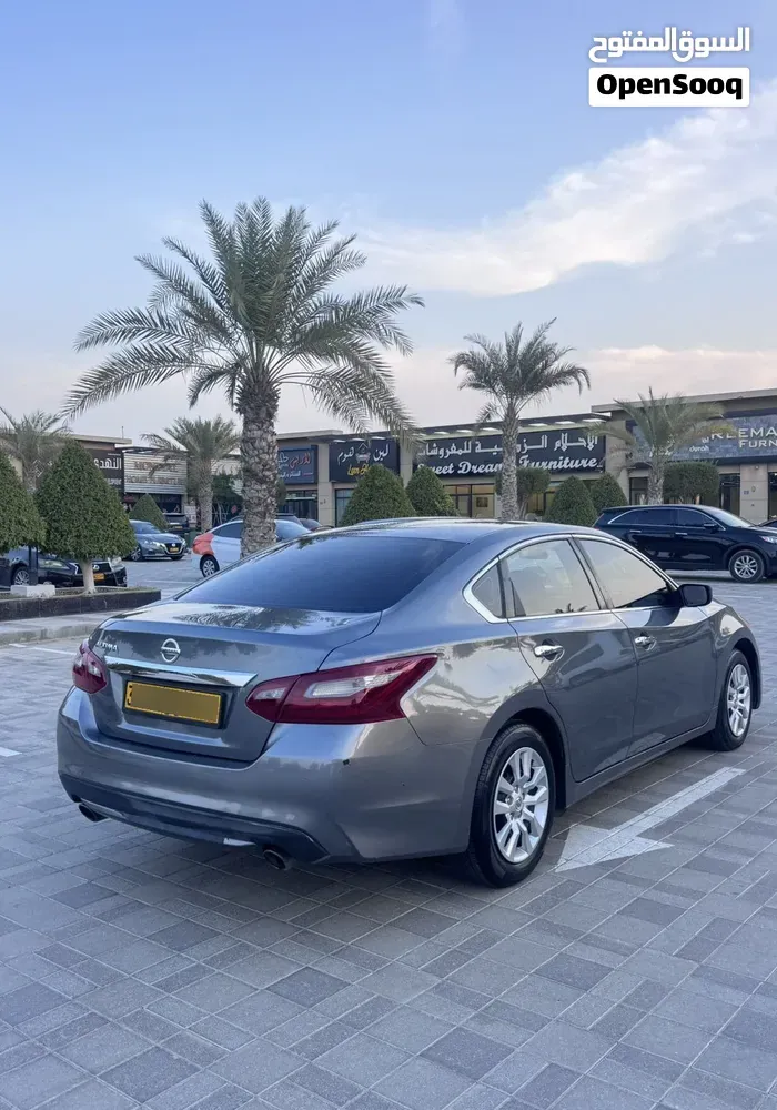 Nissan Altima 2018 photo 4