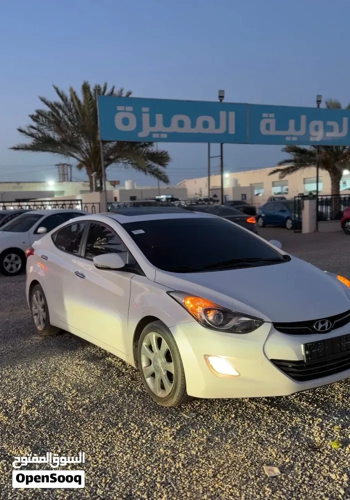 Hyundai Elantra 2014 photo 2