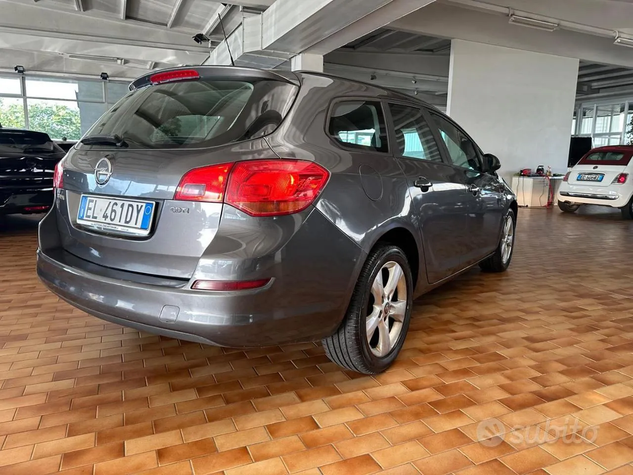 Opel Astra 2012 photo 4