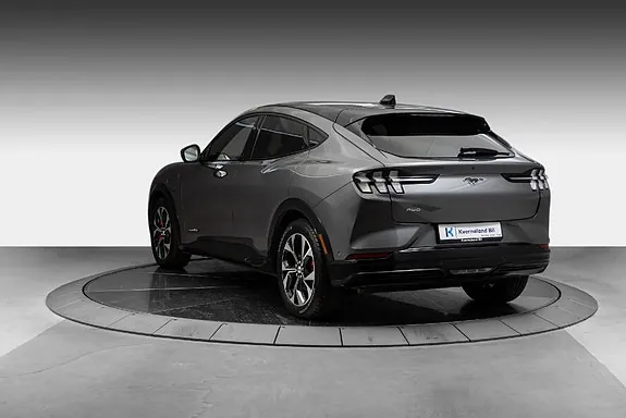 Ford Mustang Mach-E 2023 photo 3