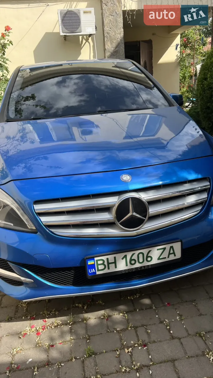 Mercedes-Benz B-Class 2014 photo 4