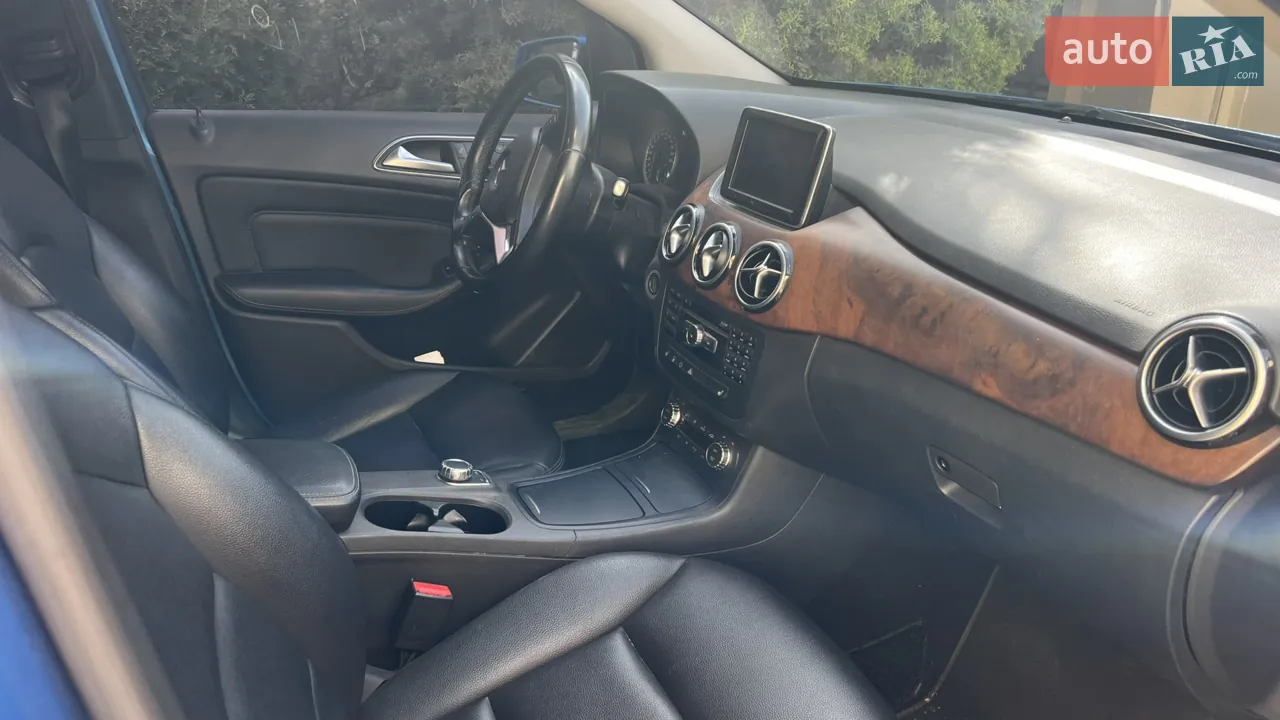 Mercedes-Benz B-Class 2014 photo 3