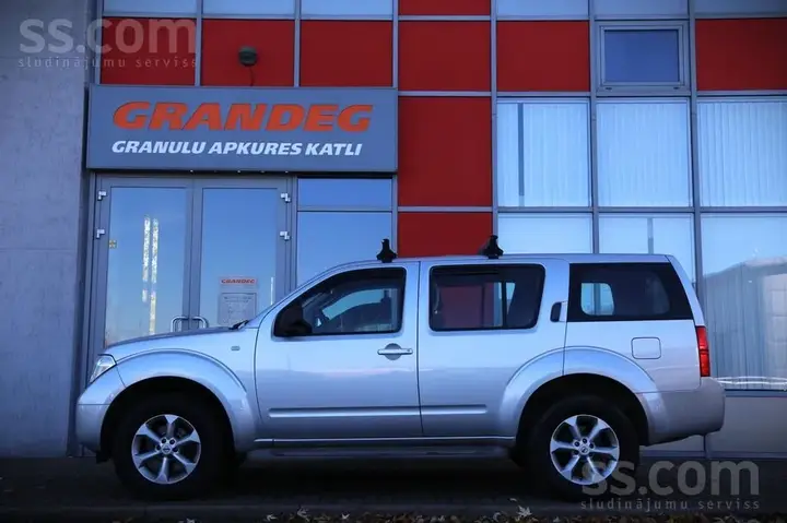 Nissan Pathfinder 2009 photo 2