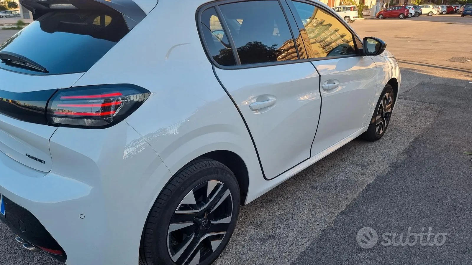 Peugeot 208 2025 photo 3