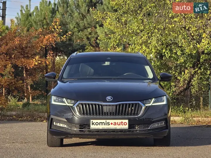 Skoda Octavia 2021 photo 3