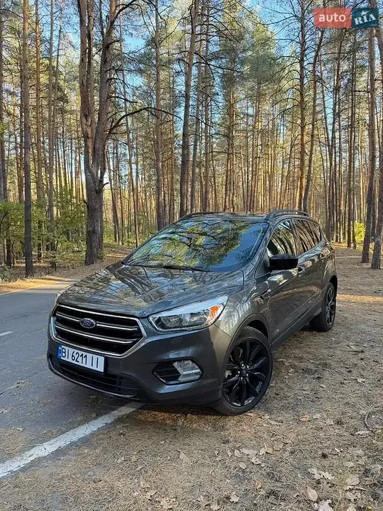 Ford Escape 2018 photo 2