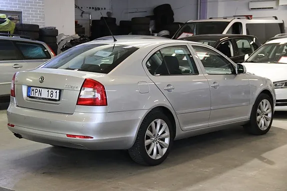 Skoda Octavia 2011 photo 5