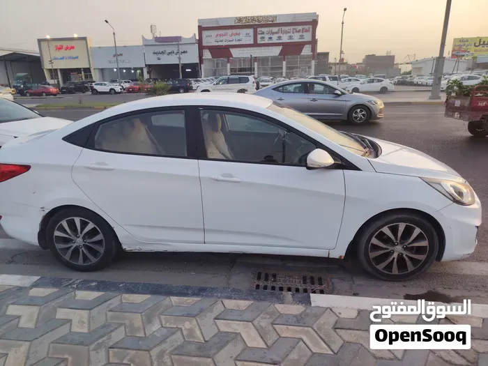 Hyundai Accent 2014 photo 3
