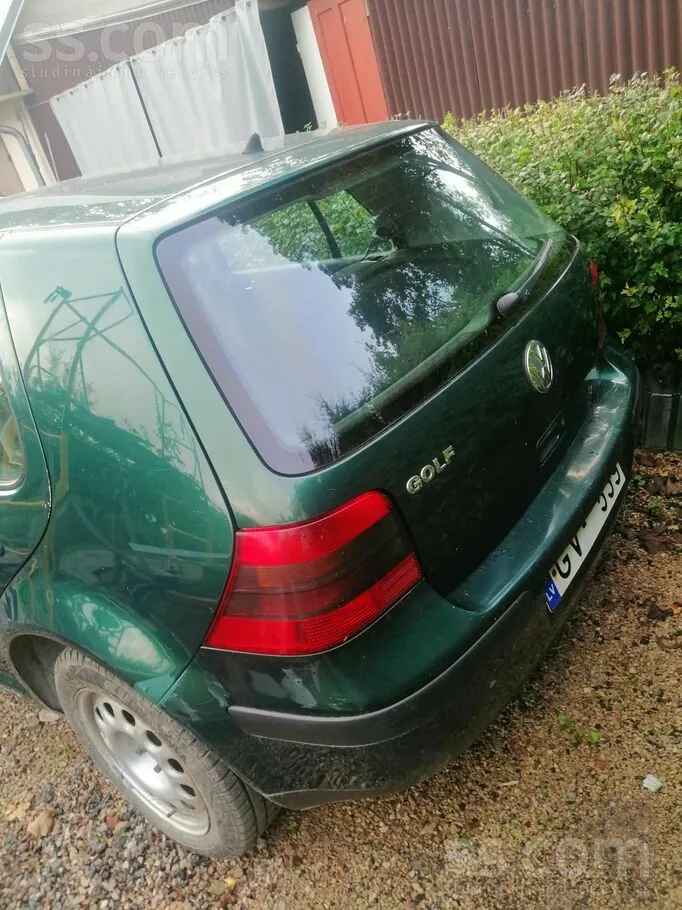 Volkswagen Golf 4 1999 photo 2
