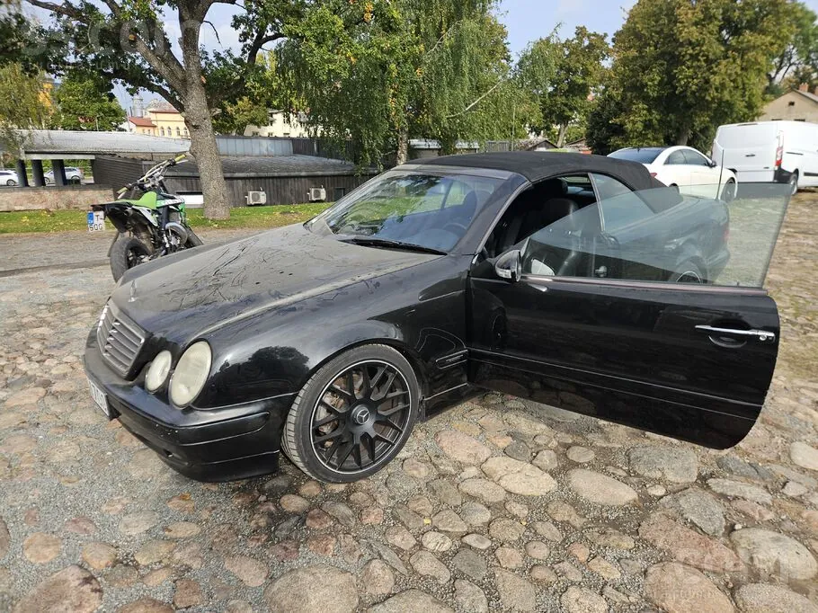 Mercedes-Benz Clk230 2000 photo 2