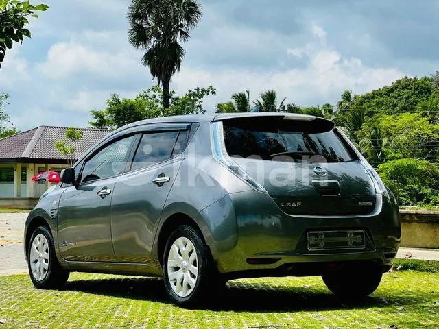 Nissan Leaf 2014 photo 2