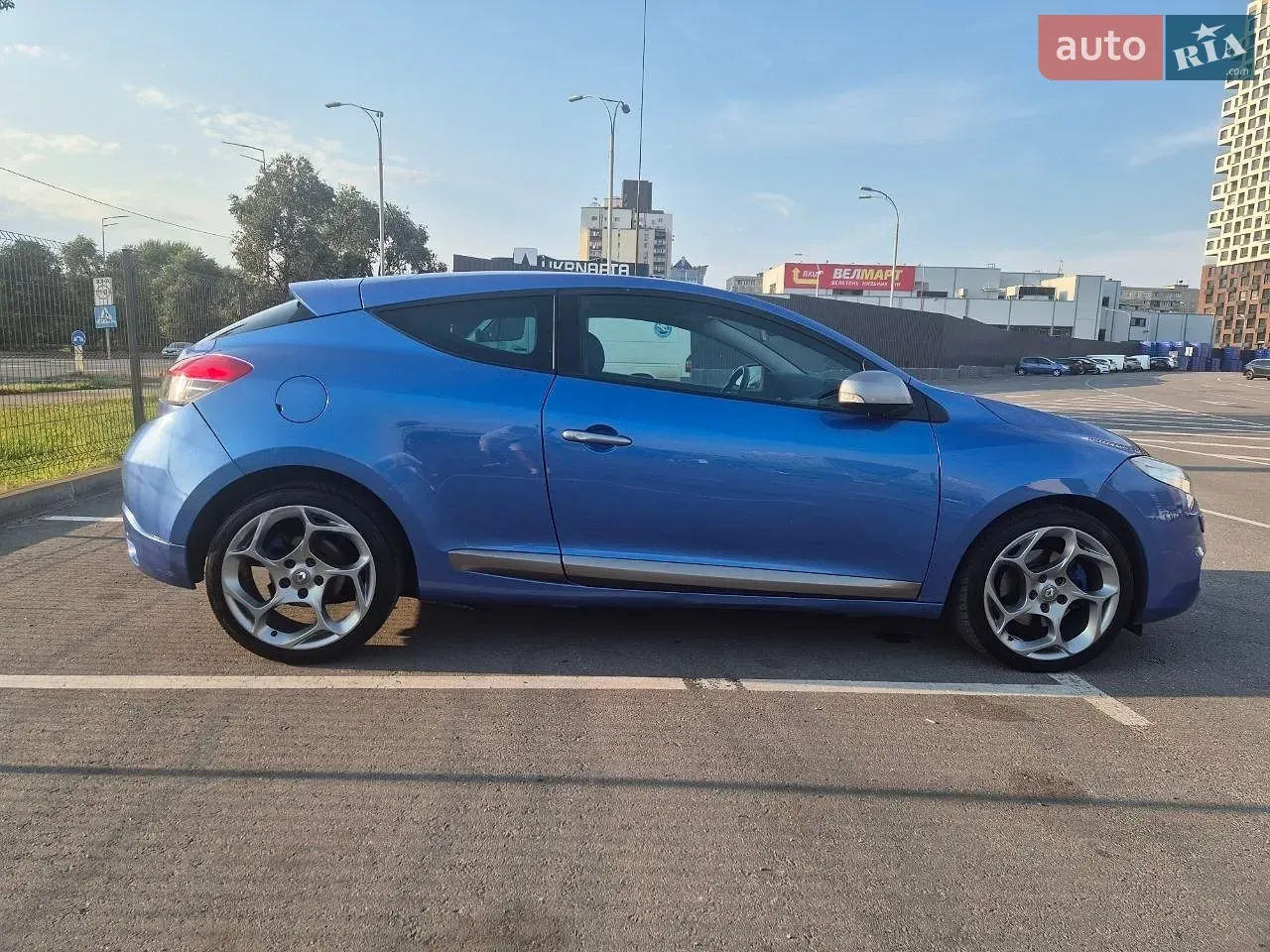 Renault Megane 2011 photo 2
