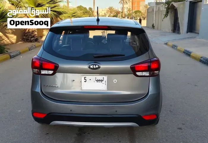 Kia Carens 2017 photo 3