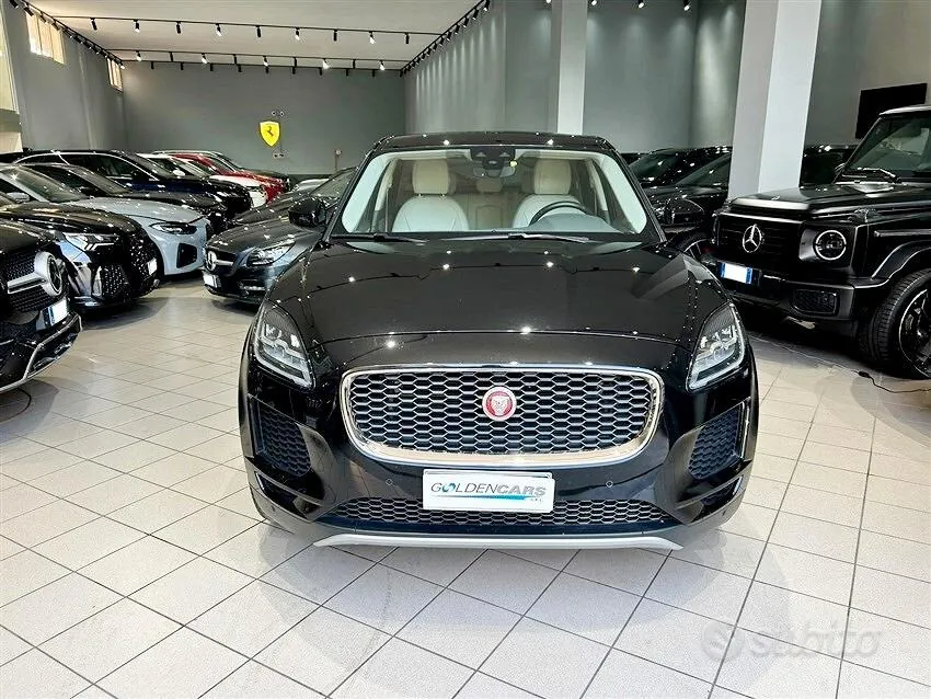 Jaguar E-Pace 2018 photo 2
