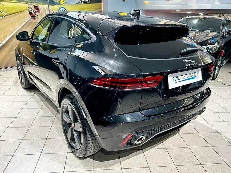 Jaguar E-Pace 2018 photo 4