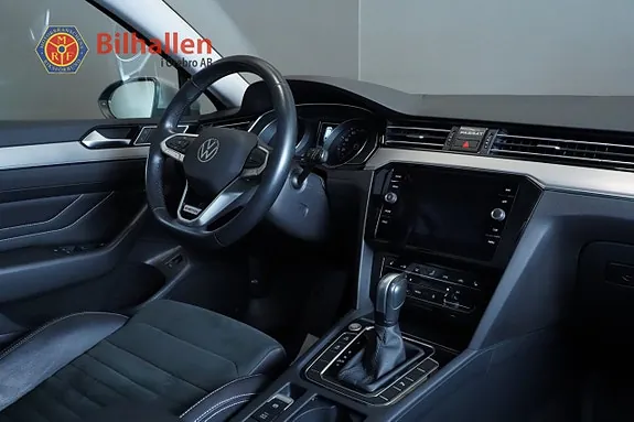 Volkswagen Passat 2023 photo 5