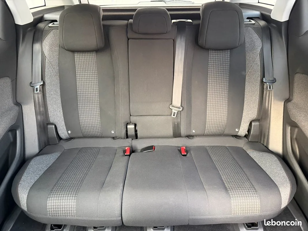 Peugeot 3008 2017 photo 5