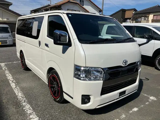 Toyota Hiace Van