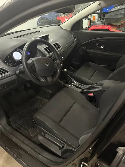 Renault Megane Iii 2010 photo 3