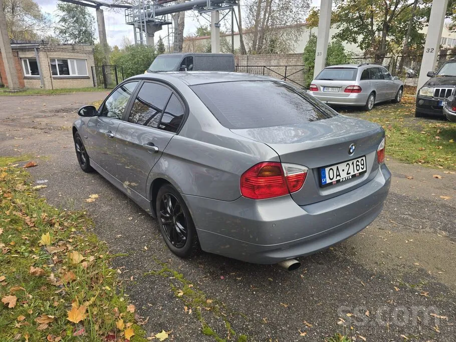 BMW E90 2006 photo 3