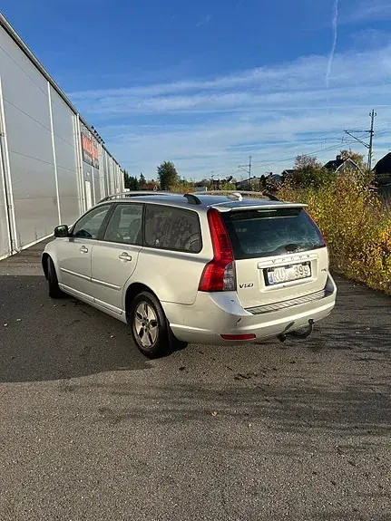 Volvo V50 2011 photo 4