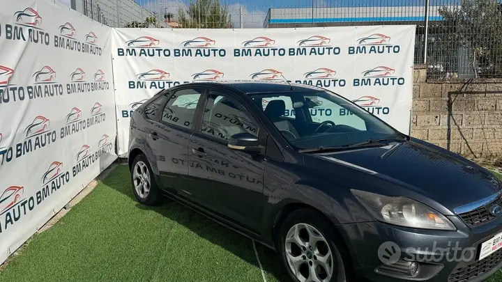 Ford Focus 2010 photo 3