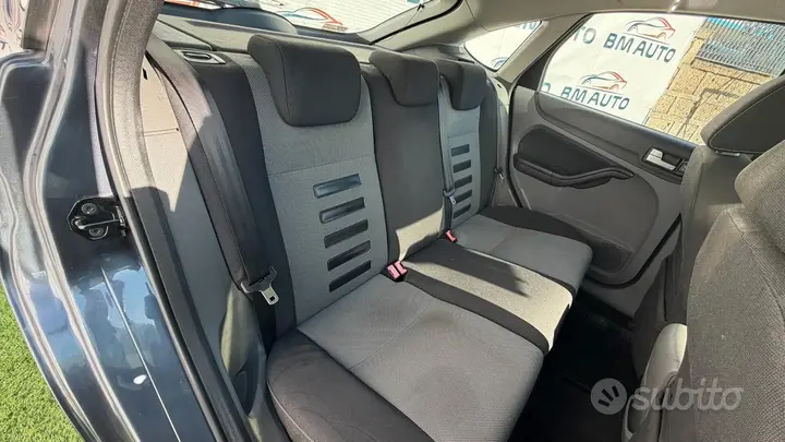 Ford Focus 2010 photo 5
