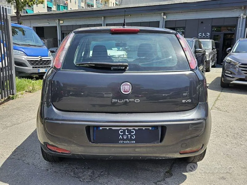 Fiat Punto 2010 photo 4