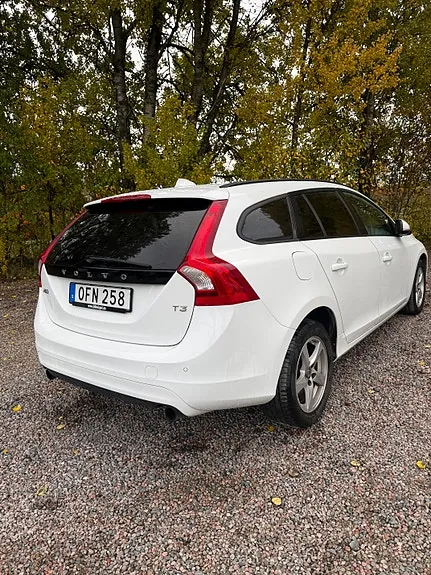 Volvo V60 2017 photo 4