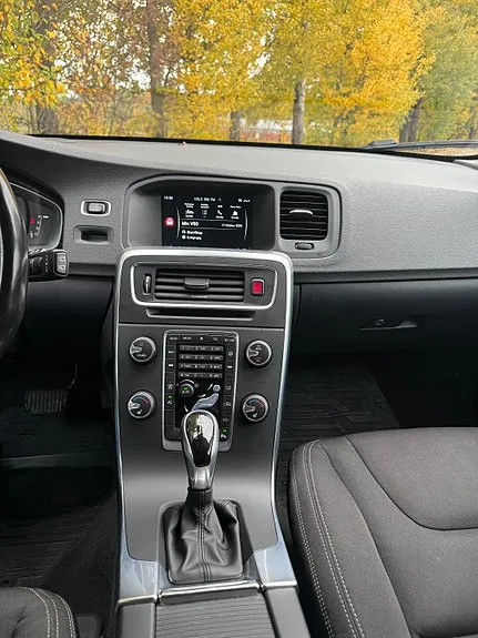 Volvo V60 2017 photo 5