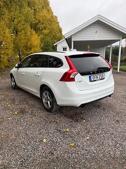 Volvo V60 2017 photo 3
