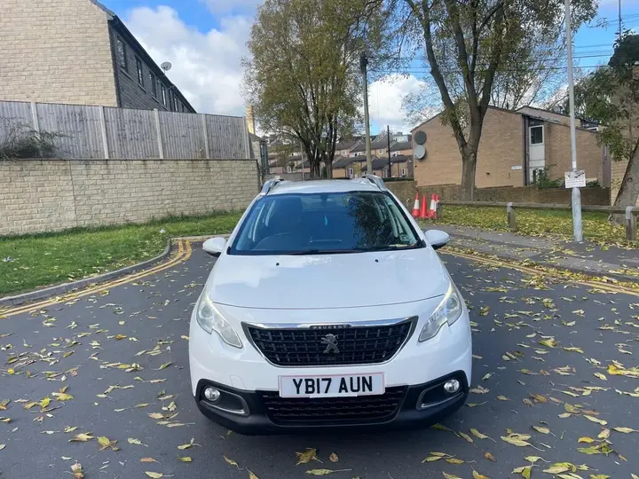 Peugeot 2008 2017 photo 2
