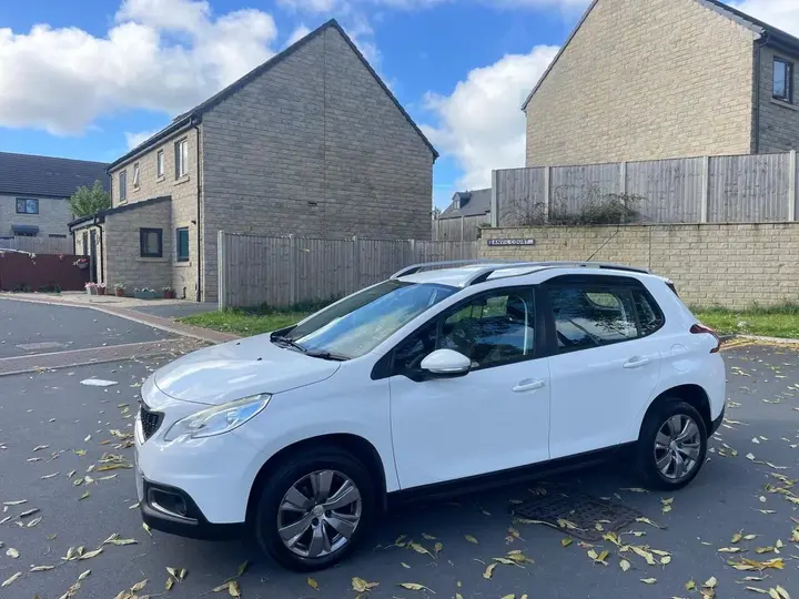 Peugeot 2008 2017 photo 3